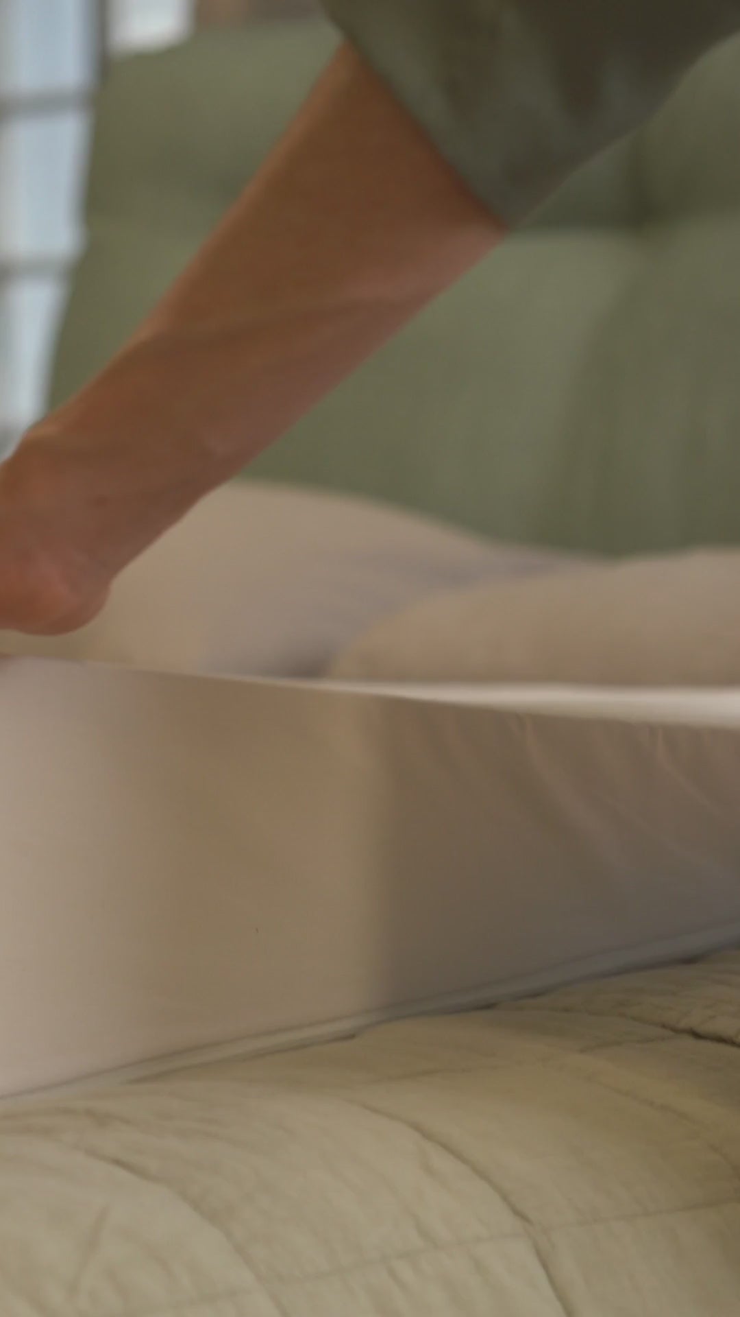 bed wedge pillow for acid reflux heartburn and snoring handmade in the UK for the USA 2 year guarantee